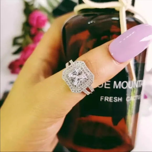 New Luxury 925 Silver Vintage Diamond Wedding Ring - Picture 3 of 3